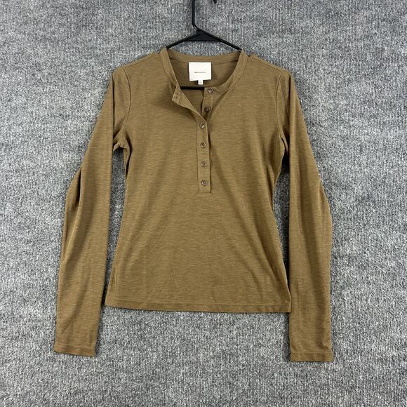 Reformation Top Small Harriet Knit Henley in Cookie Brown Casual Minimalist - Picture 4 of 11